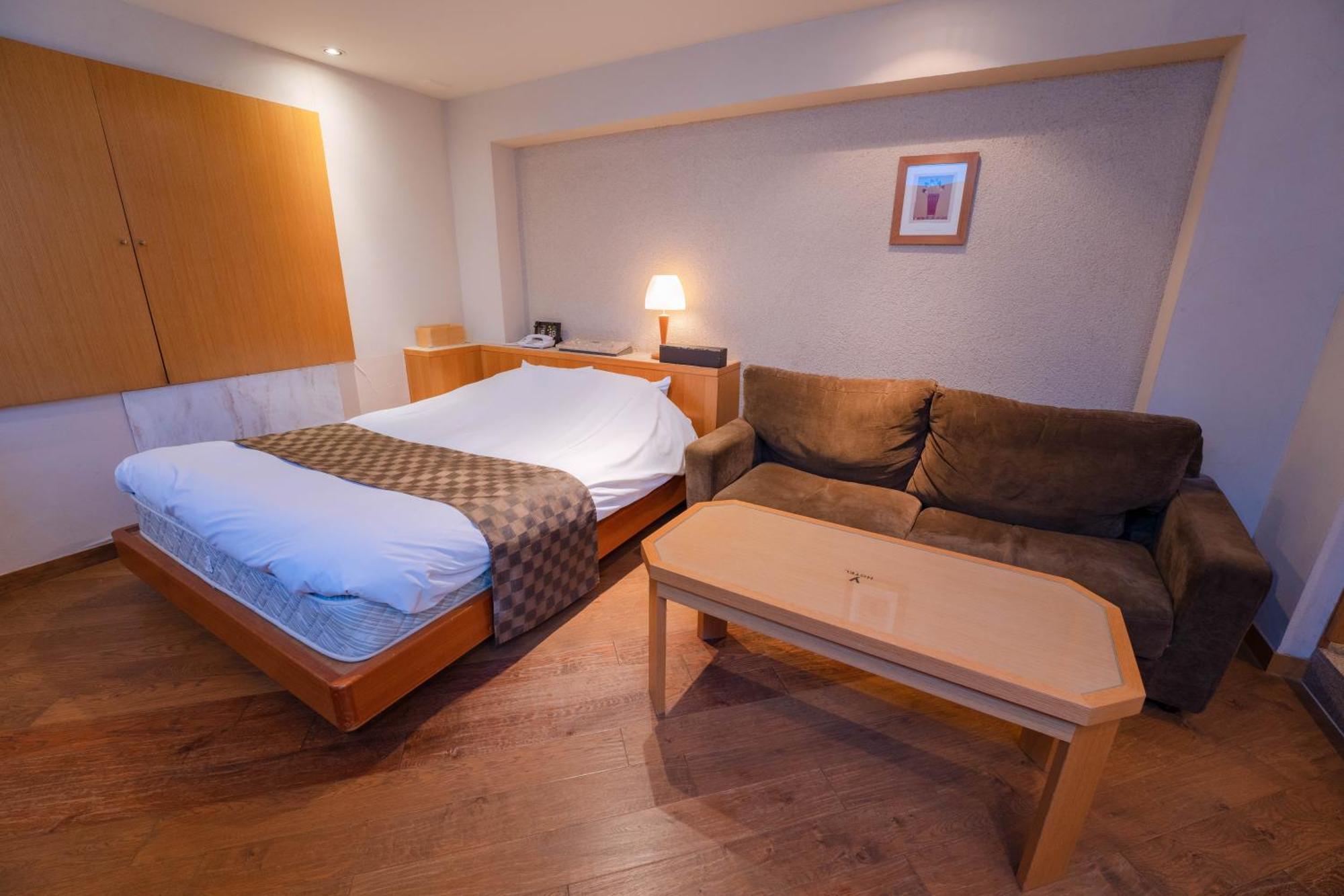 Eight Prince Hotel -Adult Only- Tokorozawa Exterior photo